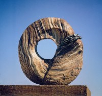  INDICE DE AUDIENCIA (Audience index) by Juan Ramon Gimeno - Sculpture (1994) Ceramic:  22.7/16” x 20.7/8” x 5.7/8” wood 26” x 9.13/16” x 8.11/16” total height 48.7/16” 